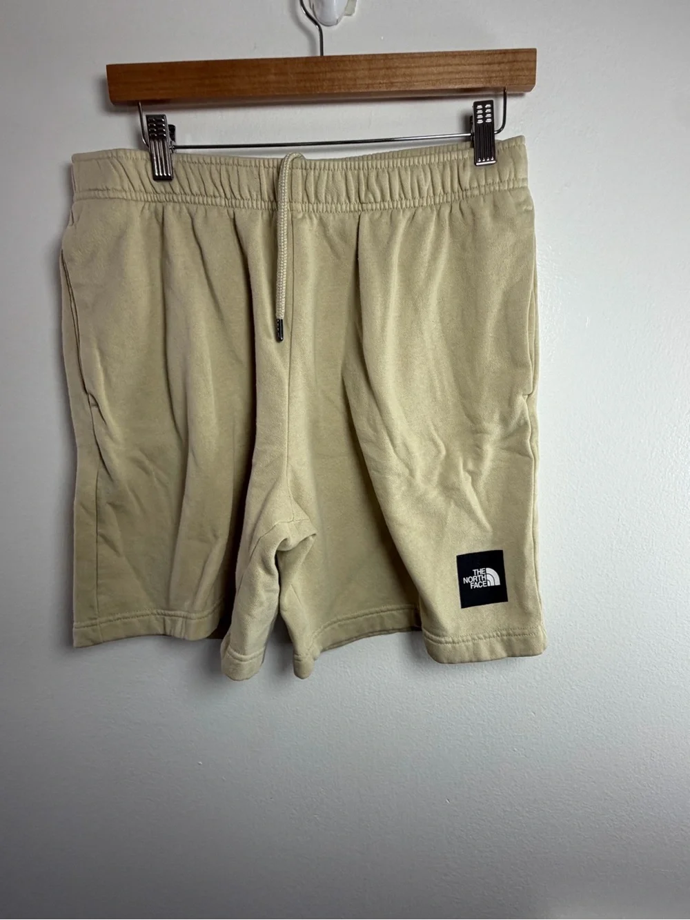 The North Face Box NSE Fleece Shorts Men’s Small Beige Khaki Drawstring Logo